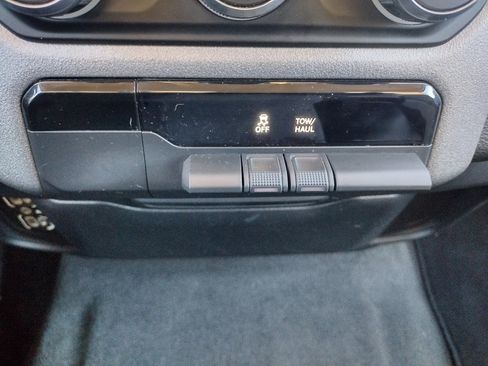 Used 2021 RAM 1500 Tradesman w/ SXT Appearance Group image 23