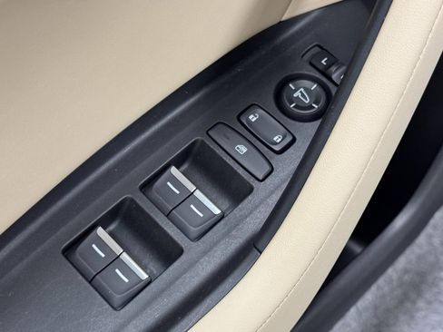 Used 2025 Acura TLX w/ Technology Package image 13