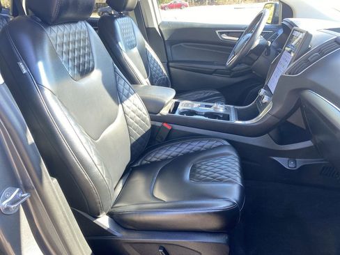 Used 2024 Ford Edge Titanium image 32