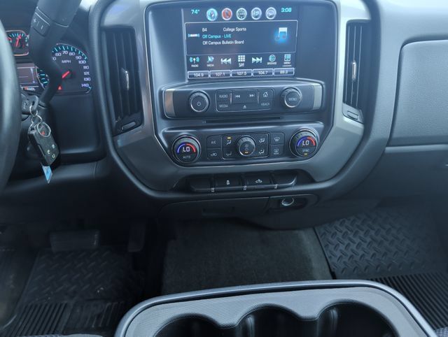 Used 2018 Chevrolet Silverado 1500 LT w/ LT Eassist Package AWD/4WD image 18
