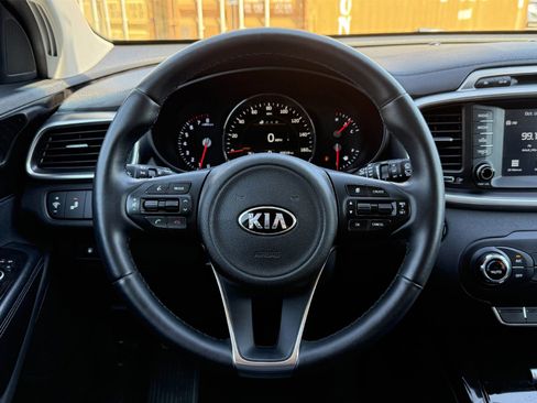 Used 2018 Kia Sorento EX image 15