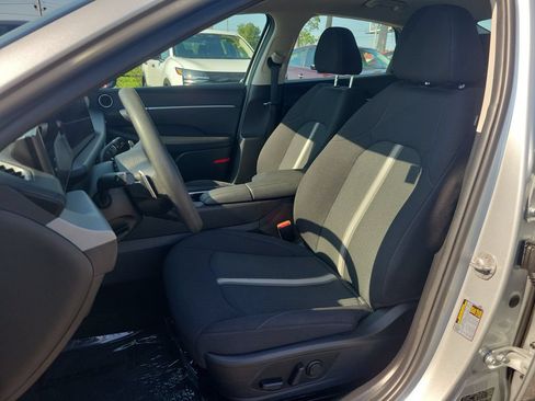 Used 2025 Hyundai Sonata SEL FWD image 14