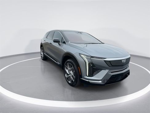 New 2026 Cadillac Optiq Luxury 2 image 2