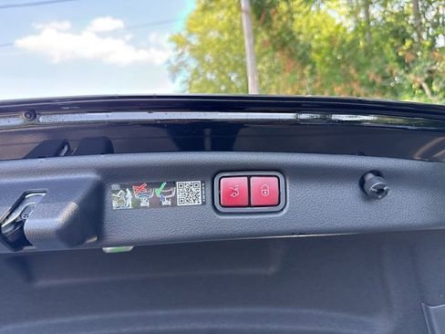 Certified 2025 Mercedes-Benz C 300 4MATIC Sedan image 31