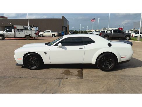 Used 2023 Dodge Challenger SRT Hellcat Redeye RWD image 5