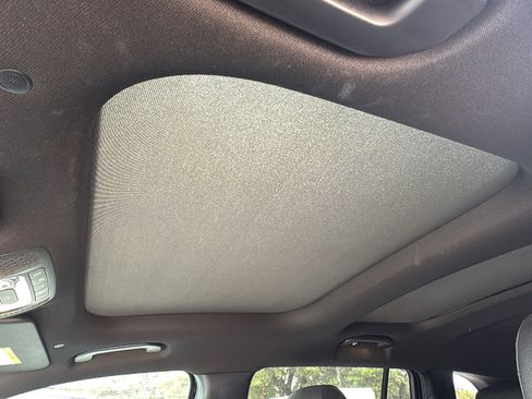 Used 2023 Mercedes-Benz GLB 250 4MATIC image 11