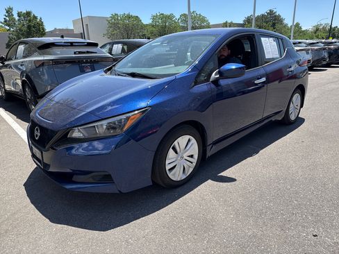 Certified 2025 Nissan Leaf S FWD image 4