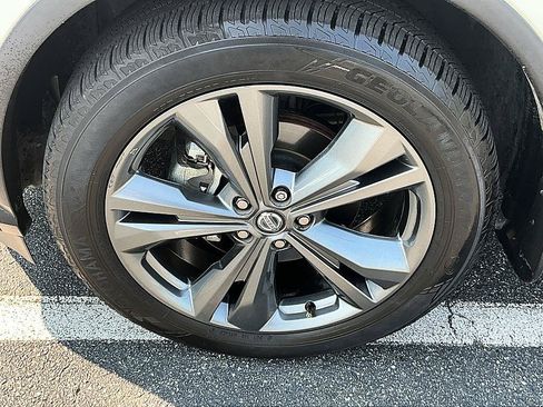 Certified 2019 Nissan Murano Platinum w/ Cargo Package FWD image 10