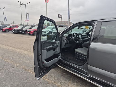 Used 2025 Ford F150 XLT w/ Equipment Group 301A Standard image 12