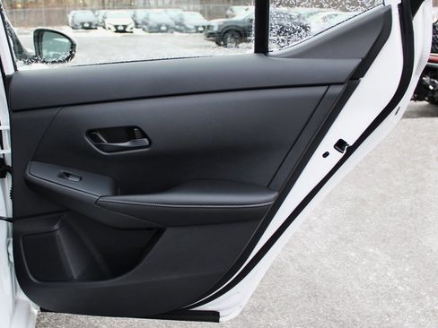 Certified 2025 Nissan Sentra SV image 19