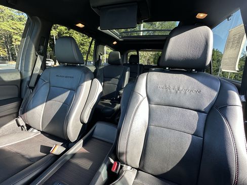 Used 2022 Honda Pilot Black Edition image 8