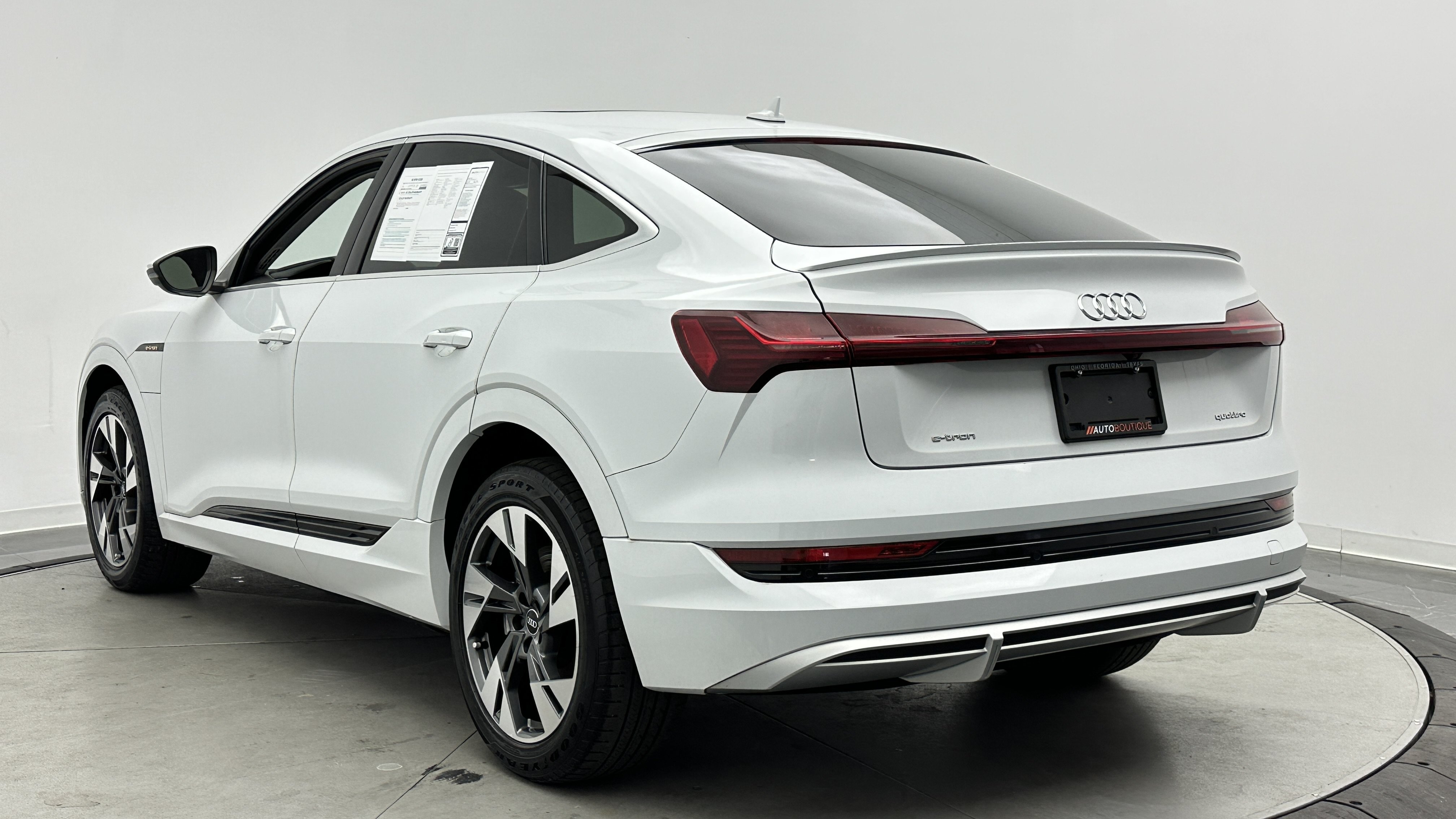 Used 2021 Audi e-tron Premium AWD/4WD image 7