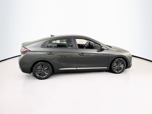 Used 2022 Hyundai Ioniq SE FWD image 4