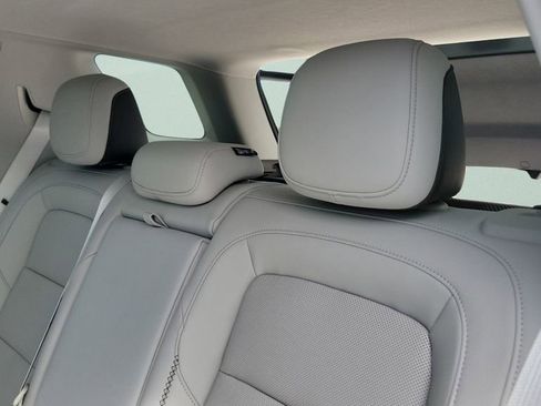 Used 2026 GMC Terrain Denali AWD/4WD image 10