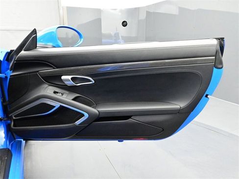 Certified 2025 Porsche 718 Cayman GTS image 17