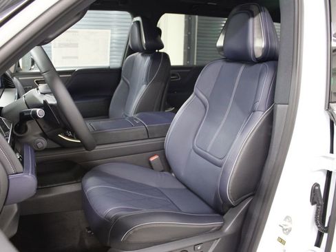 New 2026 INFINITI QX80 4WD image 22