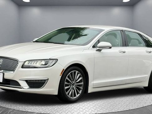 Used 2020 Lincoln MKZ AWD w/ Convenience Package image 3
