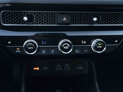 Used 2023 Honda Civic Touring image 33