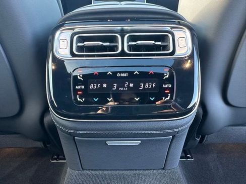 Used 2025 Mercedes-Benz S 580 4MATIC Sedan image 24