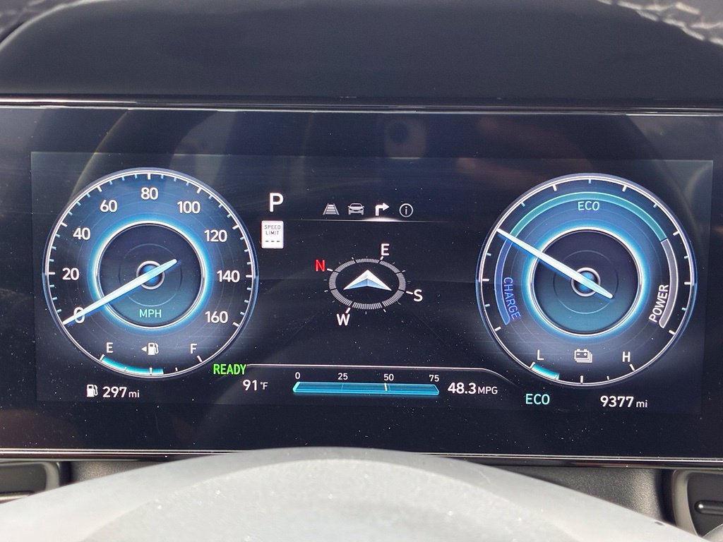 Used 2025 Hyundai Elantra Limited w/ Cargo Package FWD image 33