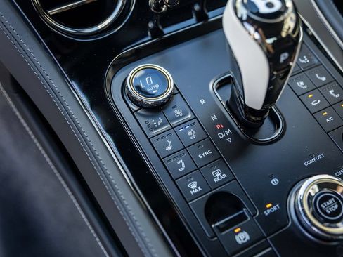 Certified 2025 Bentley Continental GTC AWD/4WD image 35