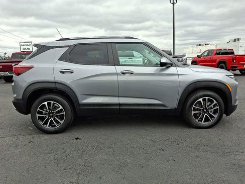 Used 2025 Chevrolet TrailBlazer LT image 7