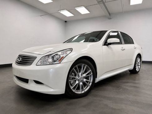 Used 2007 INFINITI G35 Sport w/ Premium Pkg RWD image 2