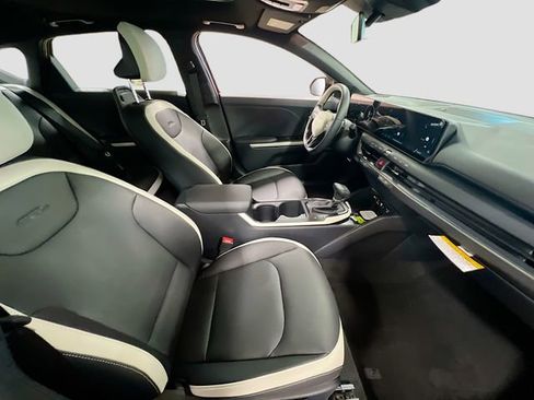 New 2025 Kia K4 GT-Line w/ GT-Line Premium Package image 29