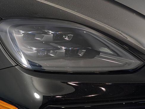 Used 2026 Porsche Cayenne Coupe image 15