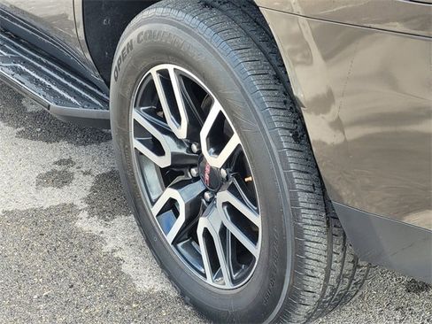 Used 2021 GMC Yukon AT4 w/ Rear Media and Nav Package image 7