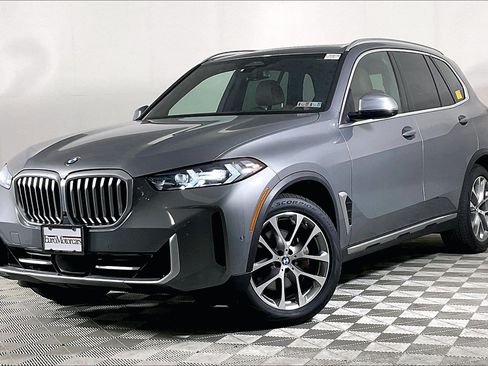 Used 2024 BMW X5 xDrive40i w/ Premium Package AWD/4WD image 1
