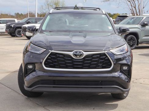 Used 2024 Toyota Highlander XLE image 27