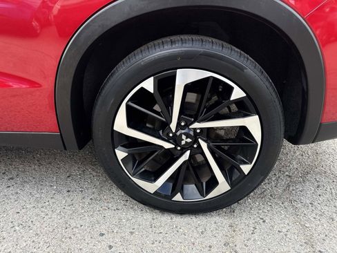 Used 2022 Mitsubishi Outlander ES image 7