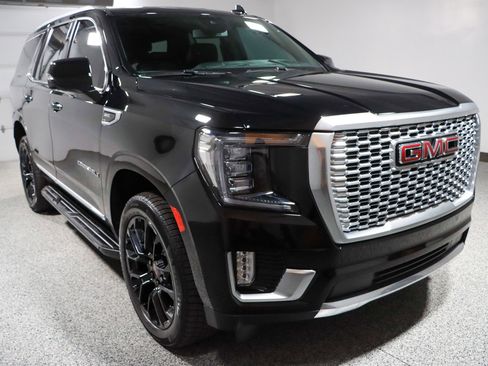 Used 2023 GMC Yukon Denali AWD/4WD image 5