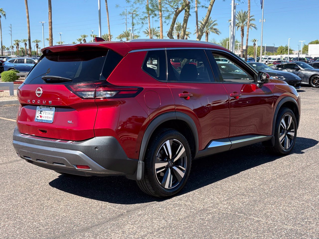 Used 2023 Nissan Rogue SL w/ SL Premium Package FWD image 6