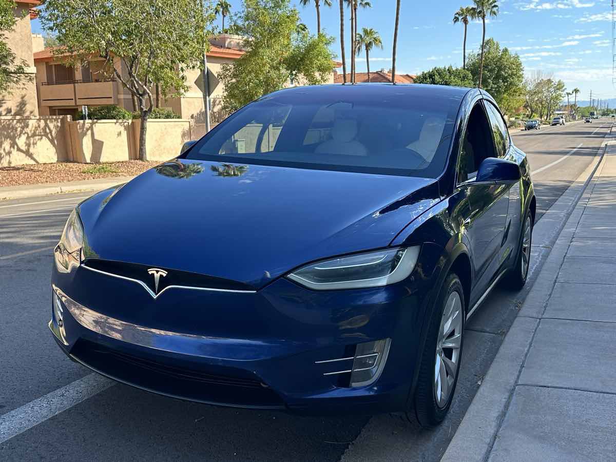 Used 2018 Tesla Model X 100D AWD/4WD image 4