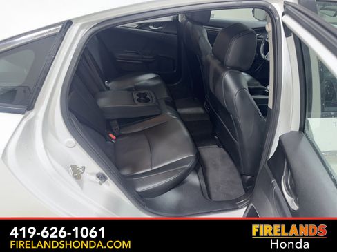 Used 2019 Honda Civic Touring image 32