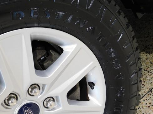 Used 2018 Ford F150 XLT w/ Heavy-Duty Payload Package image 93