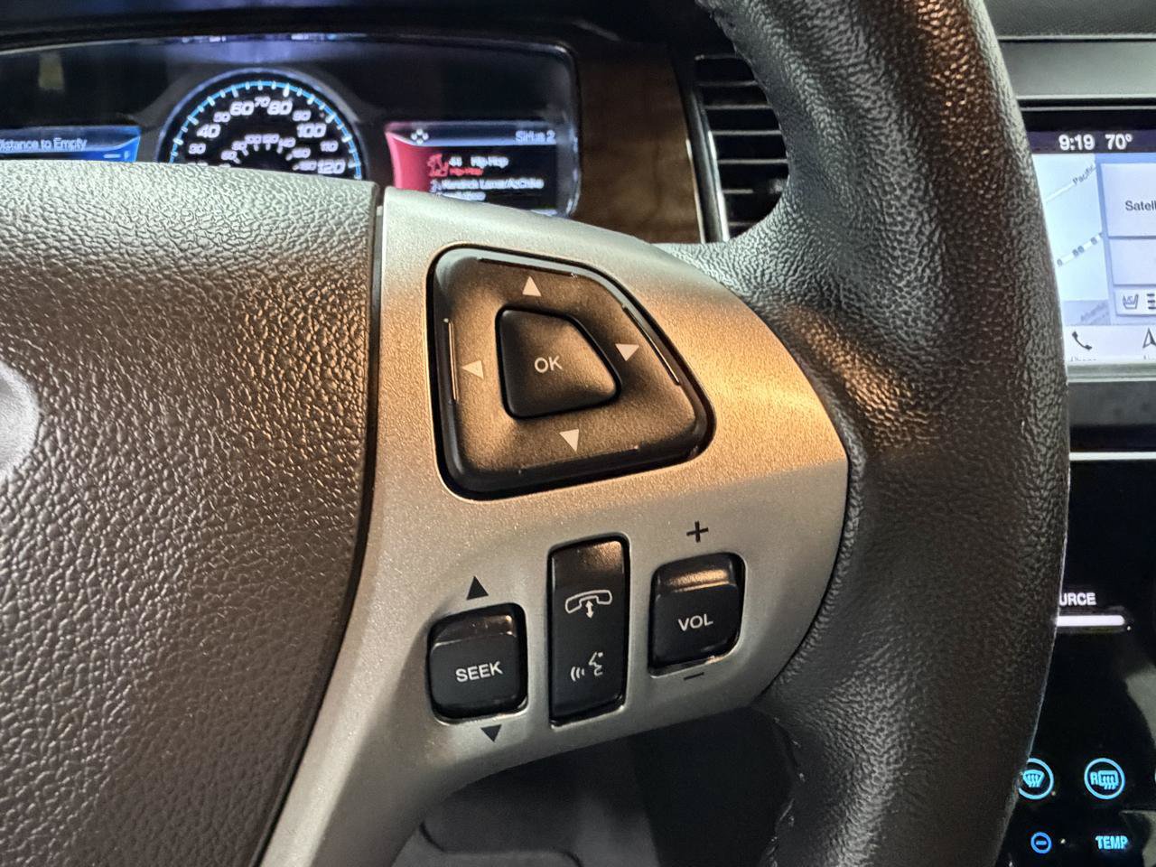 Used 2019 Ford Taurus Limited AWD/4WD image 33