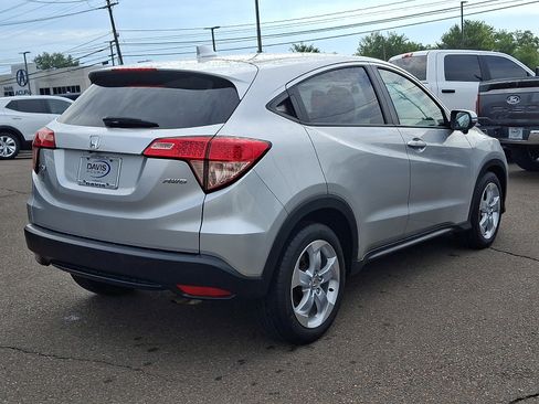 Used 2016 Honda HR-V EX image 4