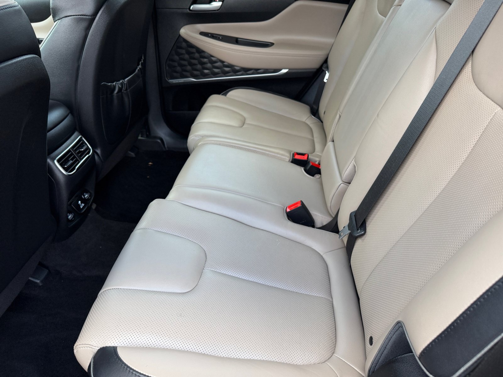 Used 2023 Hyundai Santa Fe Limited w/ Cargo Package AWD/4WD image 15