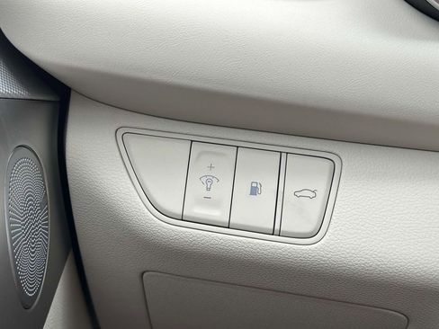 New 2026 Genesis G70 2.5T Prestige image 30