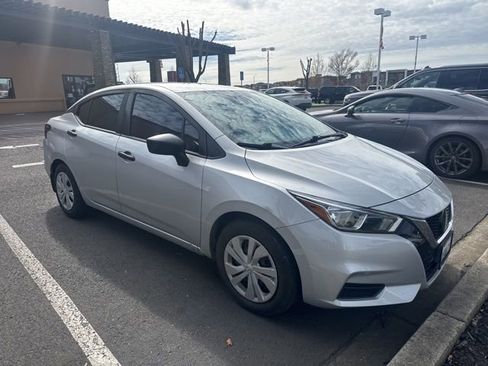 Used 2021 Nissan Versa S image 1