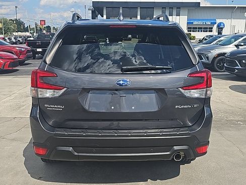 Used 2020 Subaru Forester Limited image 5