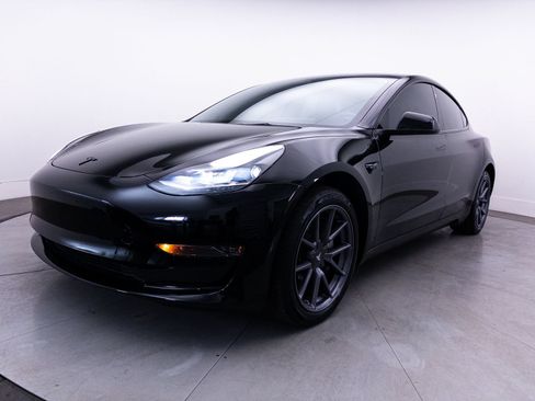 Used 2023 Tesla Model 3 Standard Range RWD image 11