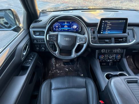 Used 2024 Chevrolet Suburban RST w/ Luxury Package image 12