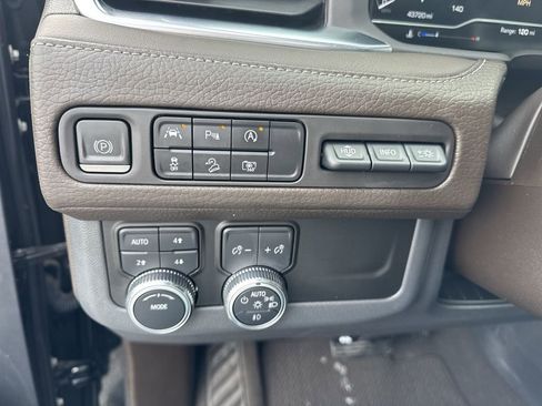 Certified 2023 GMC Yukon Denali image 18