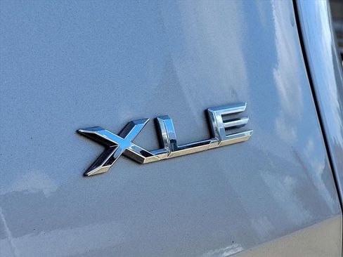 Used 2024 Toyota Grand Highlander XLE image 10