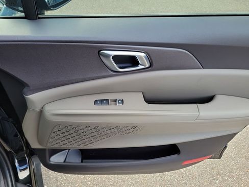 New 2026 Kia Carnival EX FWD image 10
