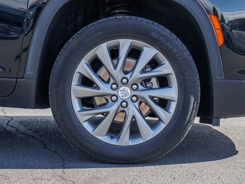 Used 2025 Buick Enclave Preferred AWD/4WD image 13